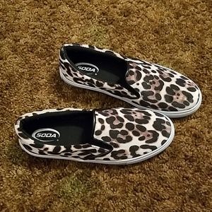 Soda slip on sneakers, cheetah print